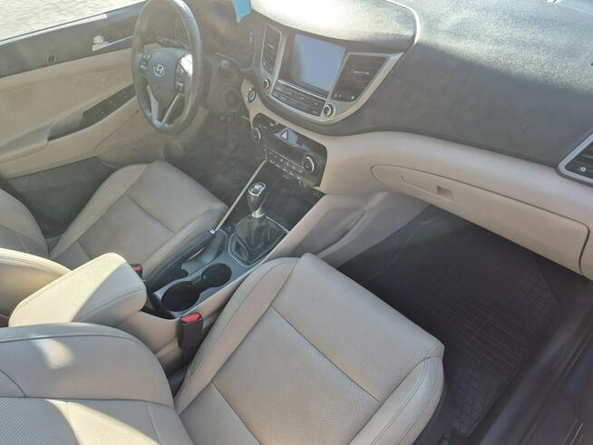 Hyundai Tucson kamera skóra navi 1.6 turbo benzyna przebieg