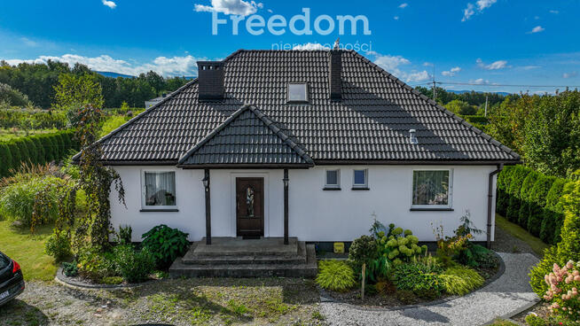 Urokliwy dom w pięknej lokalizacji