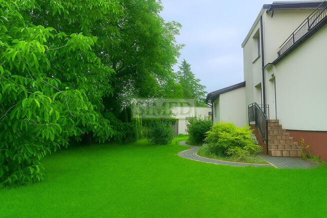 Solidny dom , garaż , działka , ogród,