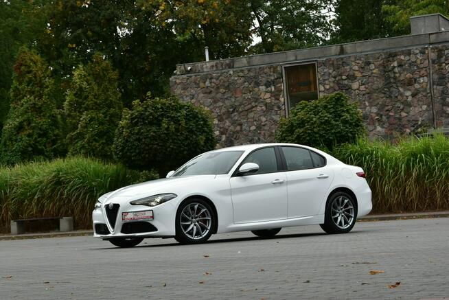 Alfa Romeo Giulia 2.2d Manual 2018r. jak NOWA 31tkm DNA NAVi Skóra LED Polecam