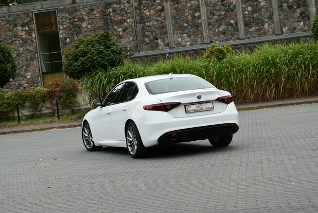 Alfa Romeo Giulia 2.2d Manual 2018r. jak NOWA 31tkm DNA NAVi Skóra LED Polecam
