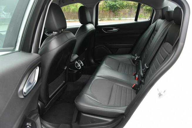 Alfa Romeo Giulia 2.2d Manual 2018r. jak NOWA 31tkm DNA NAVi Skóra LED Polecam