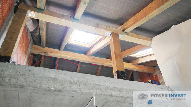 Dom w zabudowie szeregowej – 5 pokoi.