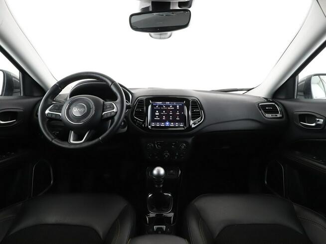 Jeep Compass Grzane fotele grzana kierownica klima auto PDC navi bluetooth tempomat