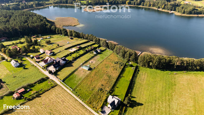 Działka z linią brzegową pod budowę domu