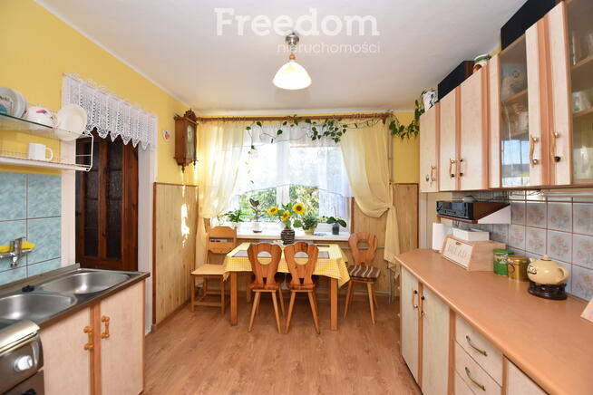 Na sprzedaż Rodzinny dom za miastem pod inwestycję