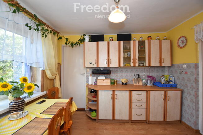 Na sprzedaż Rodzinny dom za miastem pod inwestycję