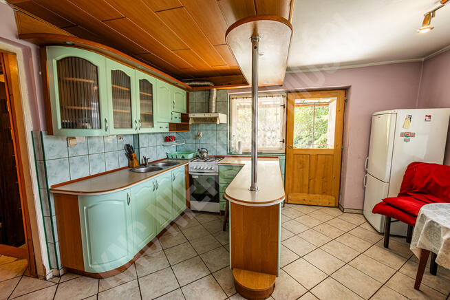 Dom z potencjałem na pięknej działce