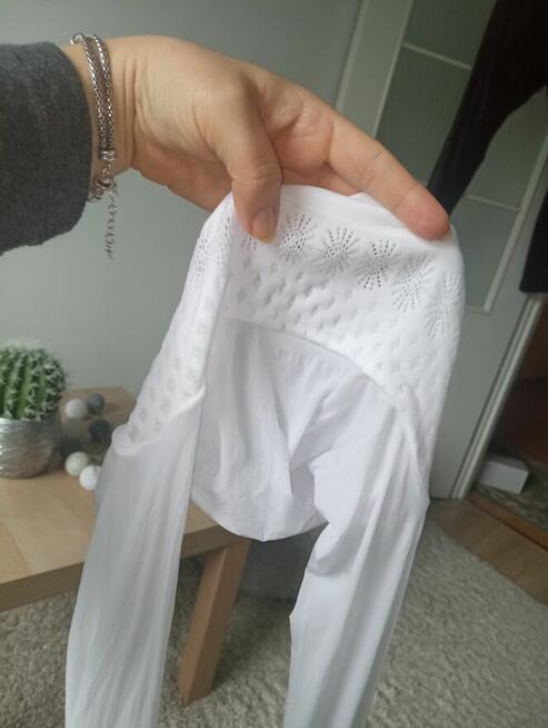 Rajstopy olejowe z ażurem