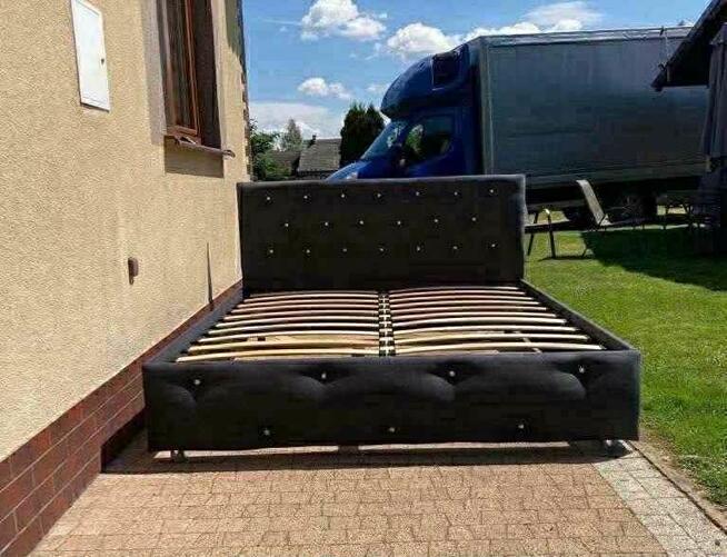 Łóżka sypialniane