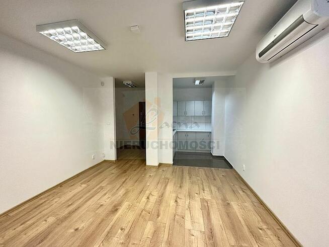 017LW* N. Sącz ul. Długosza, lokal biurowo-usługowy, pow.30