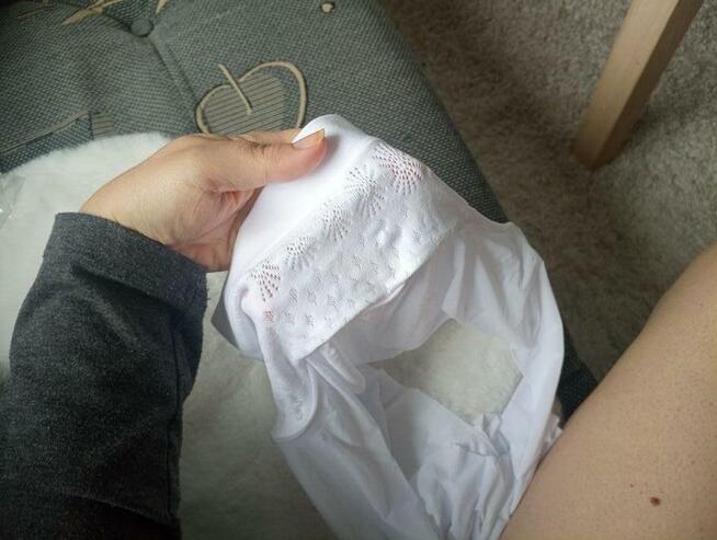 Rajstopy olejowe z ażurem