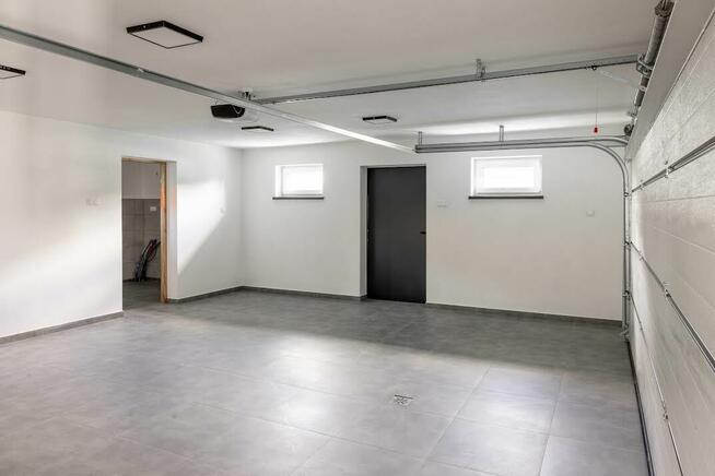 NOWOCZESNY DOM NA 12 AR DZIAŁCE