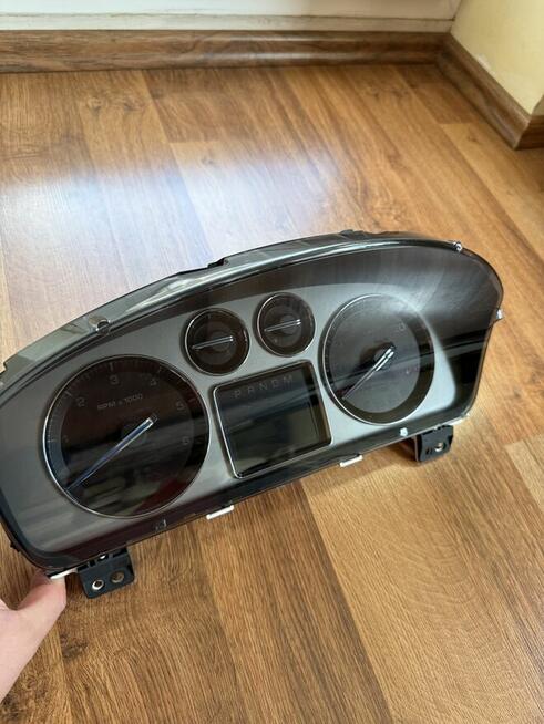 Cadillac escalade zegary