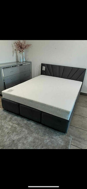 Łóżka sypialniane