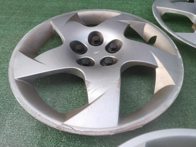 Pontiac Vibe 16 16 cali 5x100 kołpaki oryginał 22676857