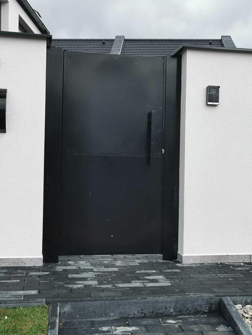 Nowoczesne bramy i furtki – wzory CNC ogrodzenia producent