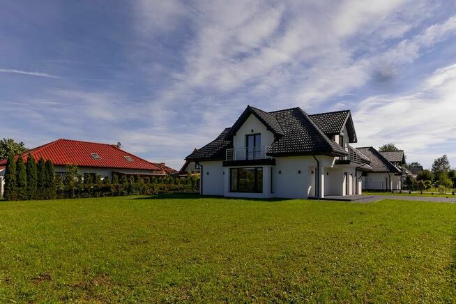 NOWOCZESNY DOM NA 12 AR DZIAŁCE