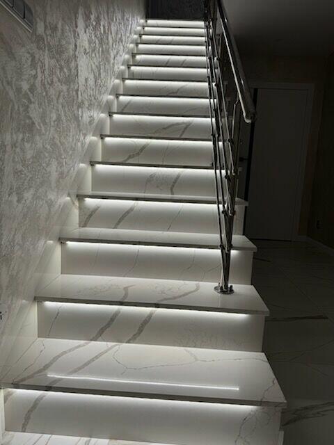 Blaty kuchenne łazienkowe, schody, parapety, kominki