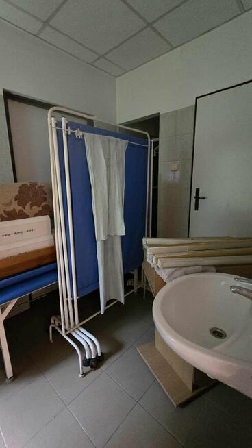 Biuro do wynajęcia z zapleczem socjalnym w Harbutowicach.