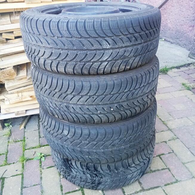 Koła z oponami zimowymi do Toyoty Avensis