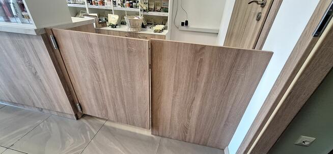 Sprzedam meble sklepowe- apteczne