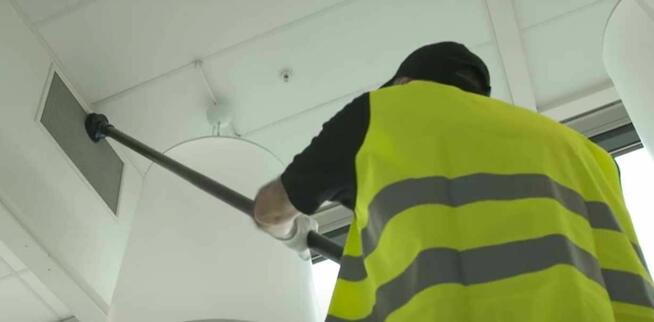 Profesjonalne odkurzanie magazynów i hal produkcyjnych