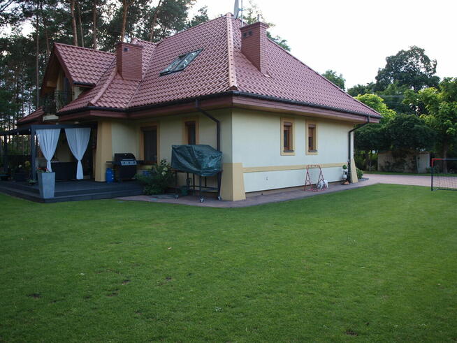 Dom w Kampinosie z mini boiskiem