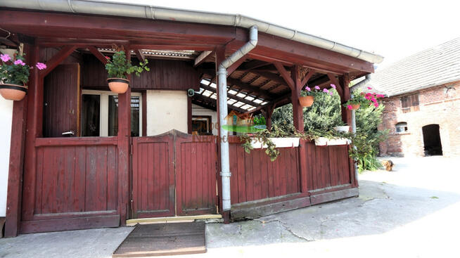 Dom Naratów gm. Niechlów,