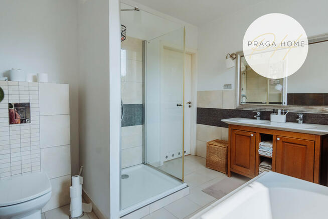 Dom Wólka Kosowska gm. Lesznowola, Wesoła