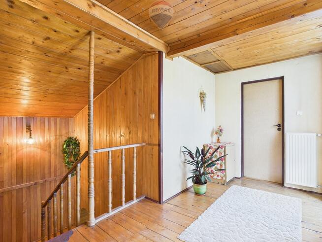 Przestronny dom rodzinny z działką 2000 m²