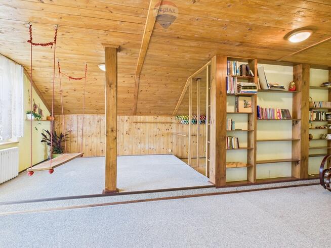 Przestronny dom rodzinny z działką 2000 m²