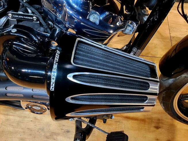 Harley-Davidson Softail Softail FXBR BREAKOUT siedzenie Saddlemen Stożek,nieuszkodzony,głośny