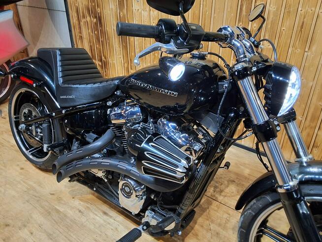 Harley-Davidson Softail Softail FXBR BREAKOUT siedzenie Saddlemen Stożek,nieuszkodzony,głośny