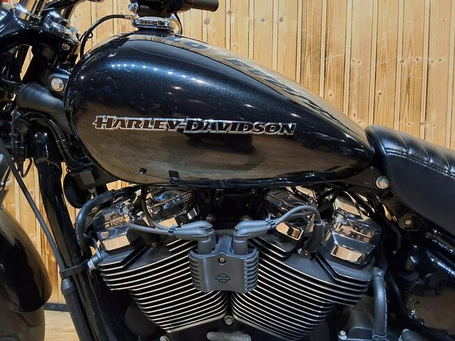 Harley-Davidson Softail Softail FXBR BREAKOUT siedzenie Saddlemen Stożek,nieuszkodzony,głośny