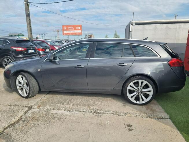 Opel Insignia Sports Tourer 2.0 Turbo 4x4 – benzyna, 220 KM