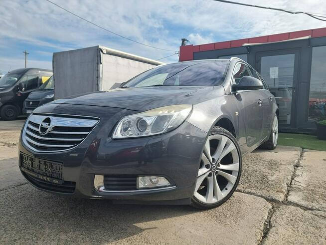 Opel Insignia Sports Tourer 2.0 Turbo 4x4 – benzyna, 220 KM