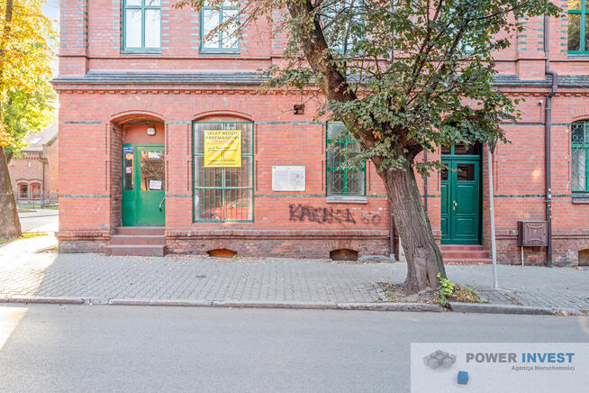 DUŻY LOKAL Z WITRYNA W ŚWIETNEJ LOKALIZACJI