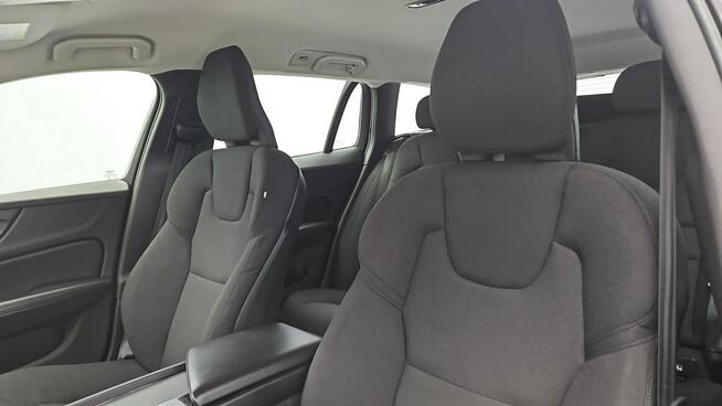 Volvo V60 B4 D Core ! Z Polskiego Salonu ! Faktura Vat !