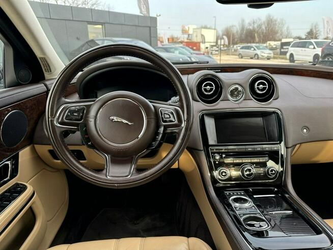 Jaguar XJ Pierwszy właściciel / Salon Polska / Panorama / Faktura VAT Marża