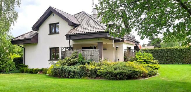 Komfortowy, z pełnym wyposażeniem