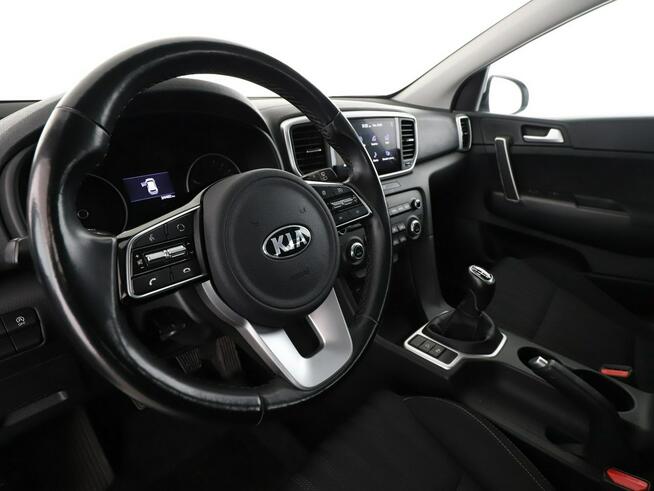 Kia Sportage Business Class niski przebieg navi kamera grzane fotele tempomat klima