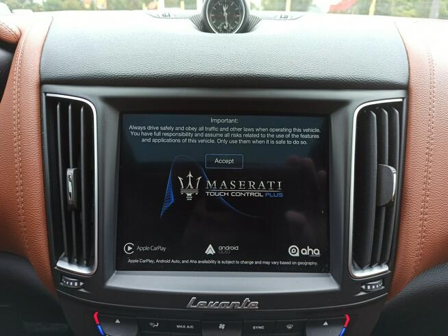 Maserati Levante bogata opcja, ładny stan