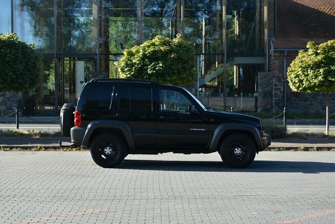 Jeep Cherokee KJ 2.4 147KM Manual GAZ XII.2004r. Polski SALON Klima 4x4 HAK Zadbany