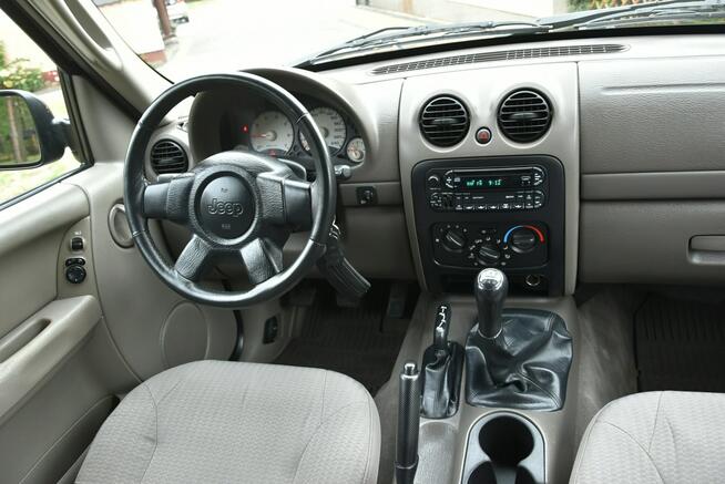 Jeep Cherokee KJ 2.4 147KM Manual GAZ XII.2004r. Polski SALON Klima 4x4 HAK Zadbany
