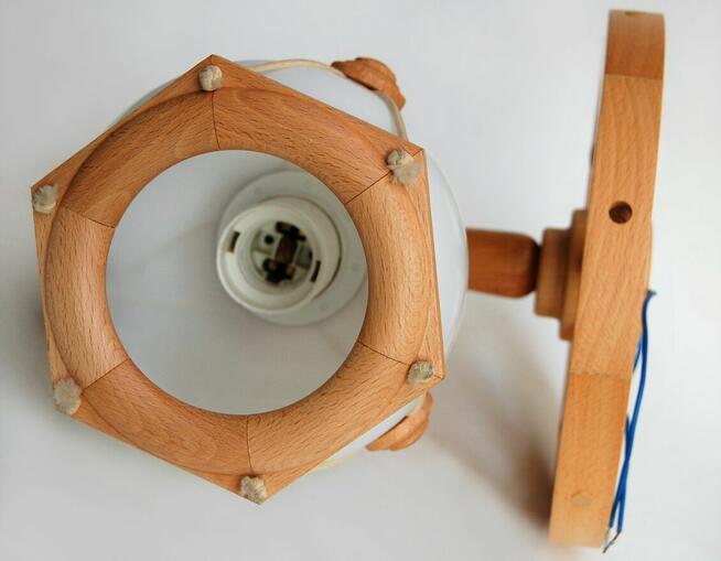 Lampa marynistyczna drewniana kinkiet koło sterowe drewno