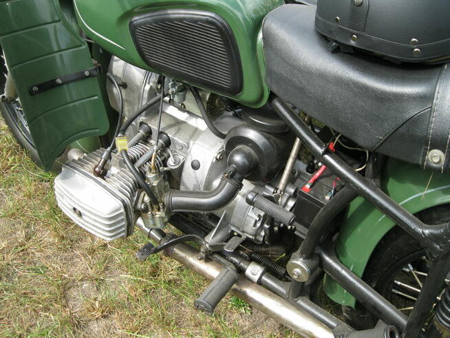 Sprzedam: Ural 650 Dniepr motocykl z wózkiem bocznym.