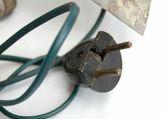 Stary kinkiet dwuramienny, metalowy, kuty, metaloplastyka