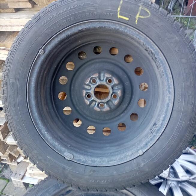 Koła z oponami zimowymi do Toyoty Avensis