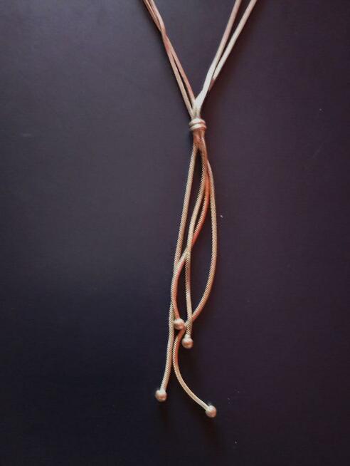 Łańcuszek z ozdobą